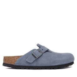 Klapki Birkenstock. Niebieskie klapki damskie Birkenstock, bez wzorów, bez obcasa, bez zapięcia. Za 694.99 zł.