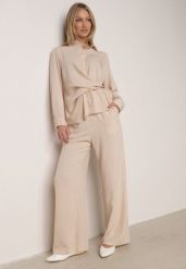 Beżowy Wiskozowy Komplet Asymetryczna Koszula i Spodnie z Kieszeniami Moneia. Brązowe koszule damskie Born2be, l, bez wzorów, z wiskozy, eleganckie, z asymetrycznym kołnierzem, bez ramiączek. Za 169.99 zł.