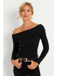 Cool and sexy Bluzka w kolorze czarnym rozmiar: L. Czarne bluzki damskie Cool and sexy, l, bez wzorów, bez kołnierzyka, bez ramiączek. Za 68.95 zł.