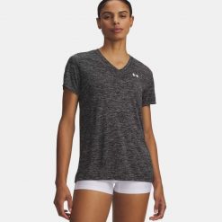 Koszulka damska Under Armour Tech SSV- Twist. Białe bluzki damskie Under Armour, m, bez wzorów, sportowe, bez kołnierzyka, bez ramiączek. Za 84.99 zł.