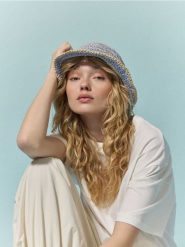 Pleciony kapelusz bucket - niebieski. Niebieskie kapelusze damskie Reserved, bez wzorów. Za 79.99 zł.