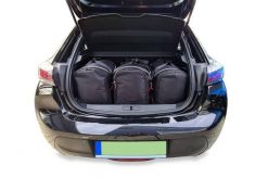Torby Do Bagażnika Peugeot E-208 Hatchback Ev 2019+ 3Szt Kjust. Czarne torby podróżne KJUST, bez wzorów, z kauczuku. Za 780.00 zł.