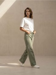 Jeansy straight wide leg z wysokim stanem - zielony. Zielone jeansy damskie Sinsay, z podwyższonym stanem. Za 59.99 zł.