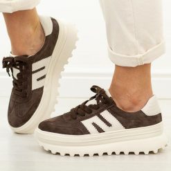 Brązowe skórzane półbuty damskie Vinceza 79608. Brązowe półbuty damskie VINCEZA, na jesień, bez wzorów, z jeansu, bez obcasa, bez zapięcia. Za 249.00 zł.