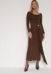 Brązowa Dopasowana Sukienka z Ozdobnym Marszczeniem Trenem i Rozcięciem Alutria. Brązowe sukienki damskie Born2be, bez wzorów, wizytowe, bez ramiączek. Za 139.99 zł.