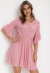 Różowa Sukienka Myrope. Czerwone sukienki damskie Born2be, z aplikacjami, z tkaniny, eleganckie, bez ramiączek. Za 99.99 zł.