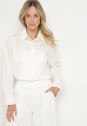 Biała Bawełniana Koszula Zdobiona Ażurowym Haftem Nevriona. Białe koszule damskie Born2be, uniwersalny, z aplikacjami, z bawełny, eleganckie, bez kołnierzyka, bez ramiączek. Za 84.99 zł.