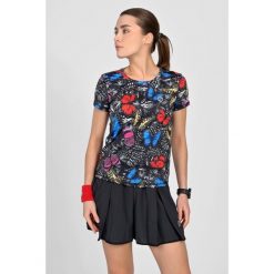 Koszulka z kieszonkami sportowa damska Nessi Sportswear. Czarne koszulki sportowe damskie NESSI SPORTSWEAR, bez wzorów, bez ramiączek. W wyprzedaży za 189.90 zł.