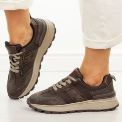 Brązowe skórzane sneakersy damskie Vinceza 41525. Brązowe obuwie sportowe casual damskie VINCEZA, z dresówki, bez zapięcia. W wyprzedaży za 201.52 zł.