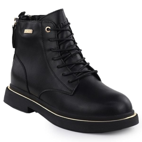Skórzane botki damskie workery czarne Goe SS2N4101. Czarne botki damskie GOE, z materiału, eleganckie, bez obcasa, bez zapięcia. Za 399.99 zł.