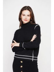 C& Jo Sweter w kolorze czarnym rozmiar: 42. Czarne swetry klasyczne damskie C& Jo, ze splotem, bez kołnierzyka. Za 126.15 zł.