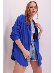 Trend Alacati Bluzka "Trend Alaçat Stili" w kolorze niebieskim rozmiar: M. Niebieskie bluzki damskie Trend Alacati, m, bez wzorów, z bawełny, bez kołnierzyka, bez ramiączek. Za 87.95 zł.
