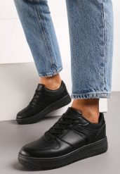Czarne Sznurowane Sneakersy z Ekoskóry na Grubej Podeszwie z Drobną Perforacją Loeda. Czarne obuwie sportowe damskie Renee, bez zapięcia. Za 79.99 zł.