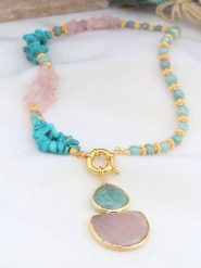 L'Atelier de Gaia Pozłacany naszyjnik z zawieszką - dł. 45 cm rozmiar: onesize. Różowe naszyjniki damskie L'Atelier de Gaia, z kwarcem, pozłacane. Za 86.99 zł.