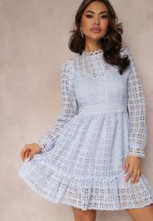 Jasnoniebieska Taliowana Sukienka z Koronką i Falbaną na Dole Kamora. Niebieskie sukienki damskie Renee, bez wzorów, z koronki, bez ramiączek. W wyprzedaży za 151.99 zł.