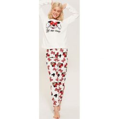 Dwuczęściowa piżama Minnie Mouse - Biały. Białe piżamy damskie House, z motywem z bajki. W wyprzedaży za 49.99 zł.