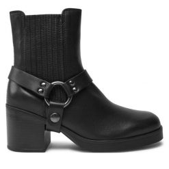 Botki Unisa. Czarne botki damskie Unisa, bez obcasa, na słupku, bez zapięcia. Za 709.99 zł.