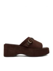 Guess Jeans Klapki CEO-HY20091-1 Brązowy. Brązowe klapki damskie Guess Jeans, z aplikacjami, z jeansu, bez obcasa, bez zapięcia. Za 249.99 zł.