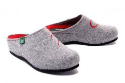 DR. BRINKMANN 330008-91 hellgrau, kapcie damskie. Szare kapcie damskie Dr. Brinkmann. Za 234.90 zł.