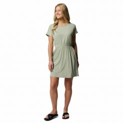 Sukienka techniczna z krótkim rękawem Columbia Chill River SS Dress. Zielone sukienki damskie Columbia, bez wzorów, sportowe, bez ramiączek. Za 169.99 zł.