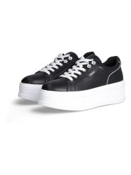 Liu Jo Skórzane sneakersy w kolorze czarnym rozmiar: 36. Czarne obuwie sportowe damskie Liu Jo, bez zapięcia. Za 461.45 zł.