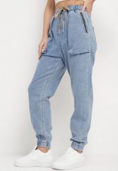 Niebieskie Jeansy o Fasonie Joggerów z Gumką w Pasie Notofa. Niebieskie jeansy damskie Born2be. Za 119.99 zł.