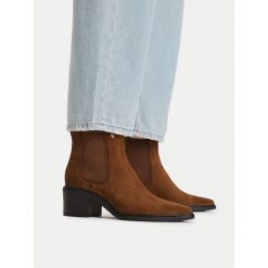 Botki MEXX. Brązowe botki damskie Mexx, bez obcasa, na słupku, bez zapięcia. Za 399.99 zł.