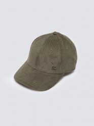 Czapka z daszkiem sztruksowa khaki Cordi 301. Zielone czapki z daszkiem damskie Big Star, bez wzorów, z jeansu. W wyprzedaży za 59.99 zł.