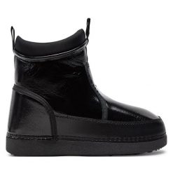 Śniegowce LOVE MOSCHINO. Czarne śniegowce damskie Love Moschino. Za 389.99 zł.