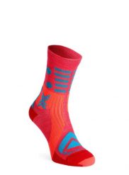 Skarpety rowerowe X-Socks Gravel Perform Merino Crew. Czerwone skarpetki damskie X Socks, bez wzorów, z elastanu. Za 78.00 zł.