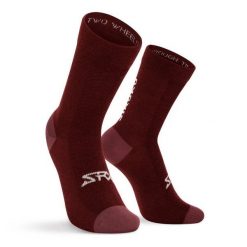 Skarpetki rowerowe z wełną merino Kolarstwo Siroko SRX Aravis. Czerwone skarpetki damskie SIROKO, bez wzorów, z elastanu. Za 76.00 zł.
