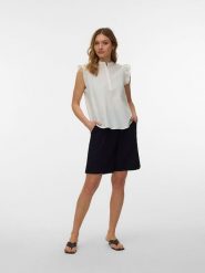 Vero Moda Bluzka w kolorze białym rozmiar: XS. Białe bluzki damskie Vero Moda, xs, bez wzorów, z bawełny, bez kołnierzyka, bez ramiączek. Za 55.95 zł.