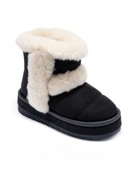 C M Paris Botki zimowe w kolorze czarno-kremowym rozmiar: 36. Brązowe botki damskie C M Paris, na zimę, bez obcasa, bez zapięcia. Za 132.05 zł.