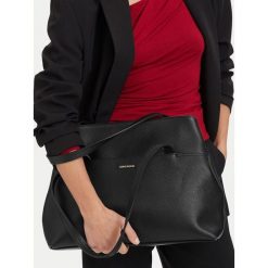 Torebka GINO ROSSI. Czarne shopper bag Gino Rossi, bez dodatków. Za 479.99 zł.