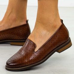 Brązowe ażurowe półbuty damskie Potocki 12592. Brązowe półbuty damskie POTOCKI, na wiosnę, w ażurowe wzory, z jeansu, bez obcasa, na płaskiej podeszwie, bez zapięcia. Za 169.00 zł.