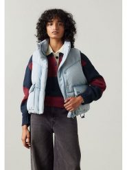 Levi's Kamizelka puchowa w kolorze błękitnym rozmiar: L. Niebieskie kamizelki damskie Levi's, l, bez wzorów, z puchu, bez kaptura. Za 228.38 zł.