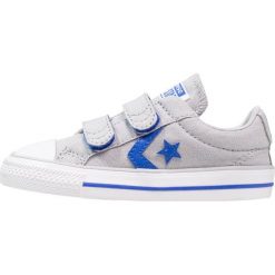 Converse STAR PLAYER EV 3V OX INFANT JUNIOR Tenisówki i Trampki wolf grey/hyper royal/white. Szare buty sportowe dziewczęce Converse, z materiału. Za 169.00 zł.