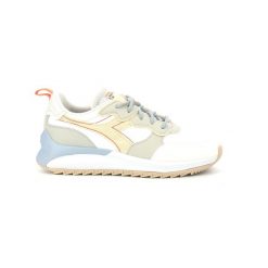 Buty do chodzenia damskie, Diadora Jolly Canvas Wn. Białe obuwie sportowe damskie Diadora, bez zapięcia, trekkingowe. Za 249.99 zł.