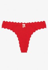 Czerwone Prążkowane Majtki Stringi z Bawełny Ilweda. Czerwone stringi Renee, bez wzorów, z bawełny. Za 5.99 zł.