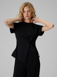 4F T-shirt slim z marszczeniem damski - czarny M. Czarne t-shirty damskie 4F, m, bez wzorów, z dzianiny, bez kołnierzyka. Za 89.99 zł.