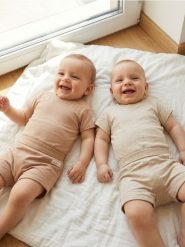 Bawełniane szorty 2 pack - beżowy. Brązowe spodenki sportowe damskie Sinsay, l, bez wzorów, z bawełny. W wyprzedaży za 14.99 zł.