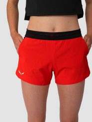 Salewa Szorty funkcyjne w kolorze czarno-czerwonym rozmiar: 40. Czarne spodenki sportowe damskie Salewa, bez wzorów, z materiału, z podwyższonym stanem, outdoorowe. Za 162.49 zł.