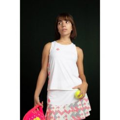 Koszulka CANTAL TOP | Lekka, oddychająca i szybkoschnąca do gry w padla. Białe bluzki damskie Izas, bez wzorów, z materiału, eleganckie, bez kołnierzyka, bez ramiączek. Za 160.83 zł.