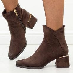 Czekoladowe botki damskie na obcasie Potocki 12875. Brązowe botki damskie POTOCKI, na jesień, z dzianiny, eleganckie, bez obcasa, na obcasie, bez zapięcia. Za 229.00 zł.