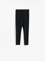 Legginsy z bawełną - czarny. Czarne legginsy damskie Reserved, l, bez wzorów, z bawełny. Za 39.99 zł.