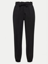 Deha Spodnie dresowe A00667 Czarny Regular Fit. Czarne spodnie dresowe damskie Deha, m, bez wzorów, z dresówki. Za 739.99 zł.