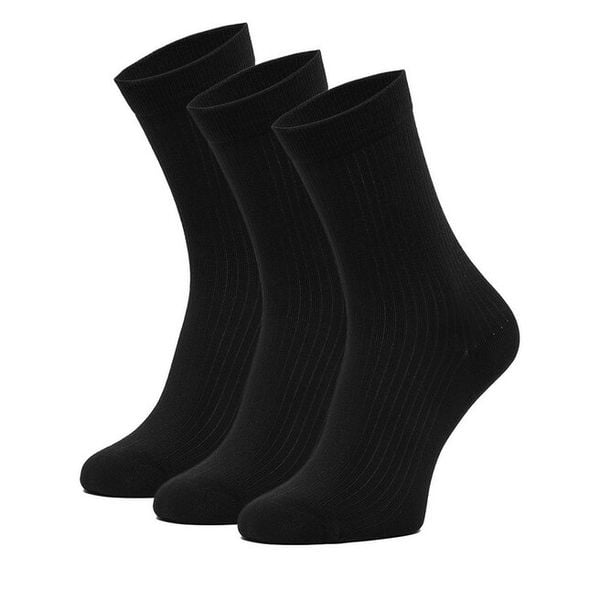 Skarpety długie Nine West. Czarne skarpetki damskie Nine West, bez wzorów. Za 39.99 zł.