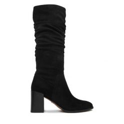 Kozaki Nine West. Czarne kozaki damskie Nine West, bez obcasa, na słupku, bez zapięcia. Za 299.99 zł.