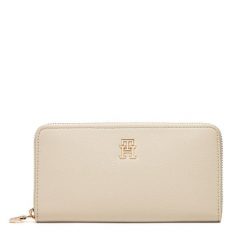 Portfel Tommy Hilfiger. Portfele damskie Tommy Hilfiger, bez wzorów. Za 259.99 zł.