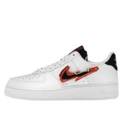 Buty do chodzenia damskie Nike Air Force 1 Low Premium. Czerwone obuwie sportowe damskie Nike, z materiału, bez zapięcia, trekkingowe, Nike Air Force. Za 1,117.00 zł.